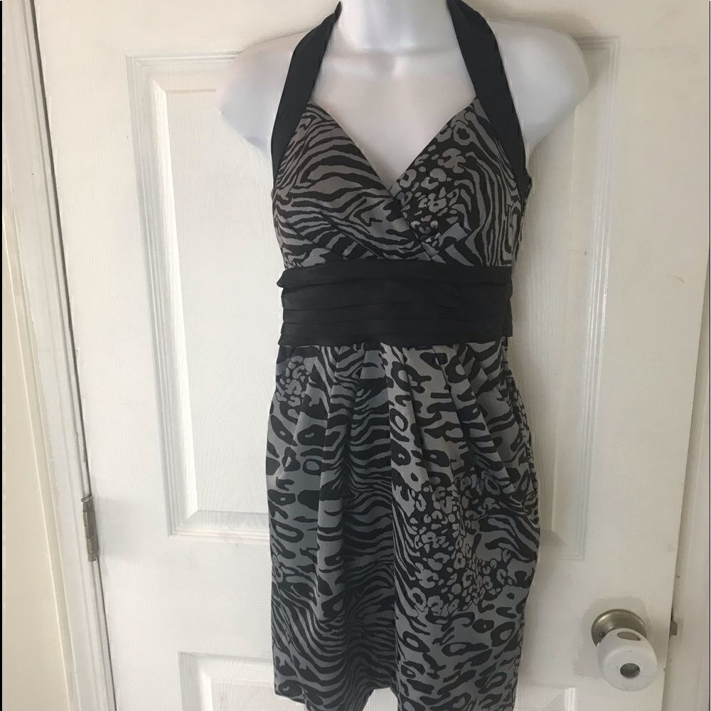 Beautiful Snap Size 7 Halter Dress!